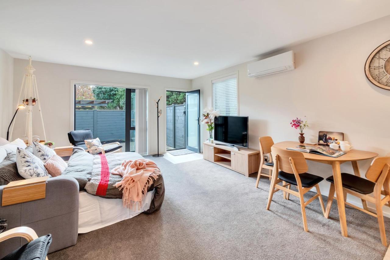 Greenwich Townhouse With Parking And Air-con *