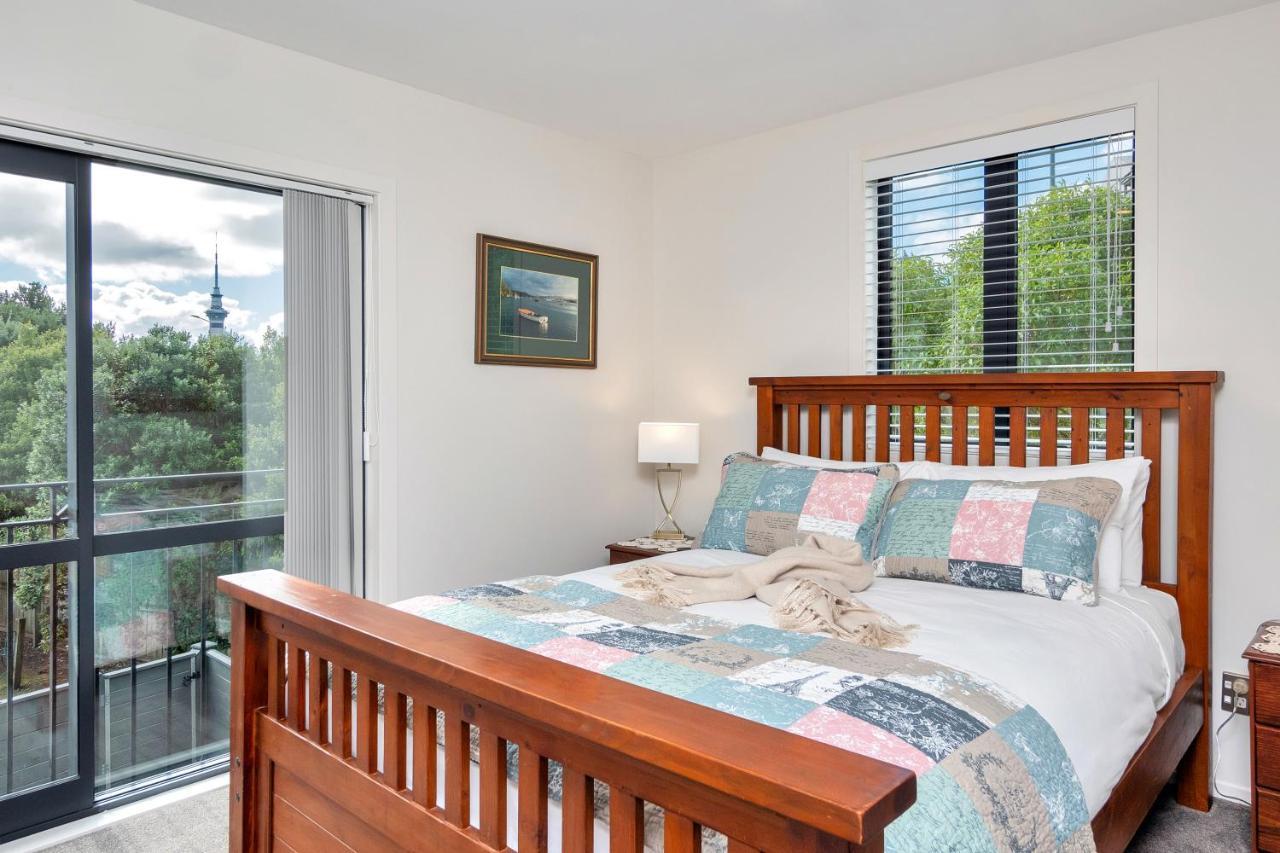 Holiday home Greenwich Townhouse With Parking And Air-con